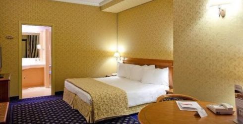 hotel room image