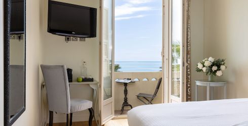 hotel room image