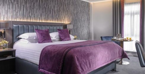 hotel room image