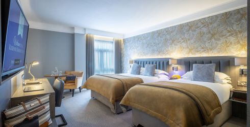 hotel room image