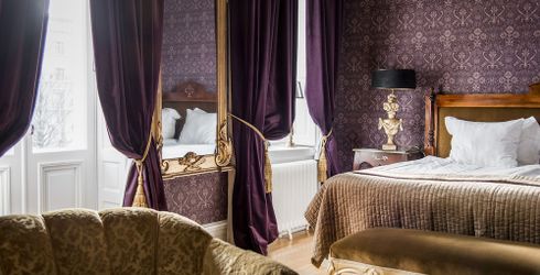 hotel room image