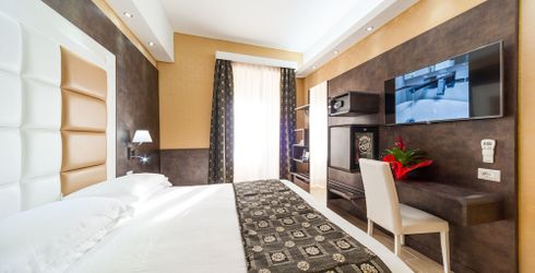 hotel room image