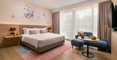 hotel room image