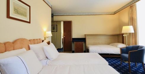 hotel room image
