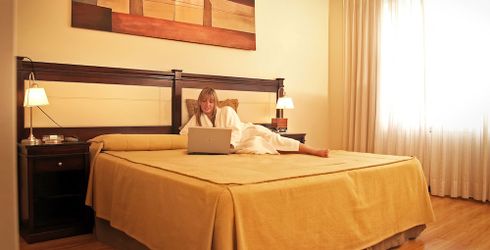 hotel room image