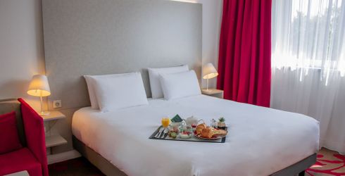 hotel room image