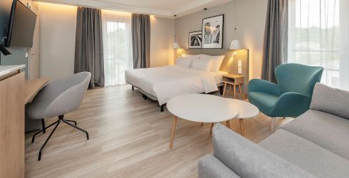 hotel room image