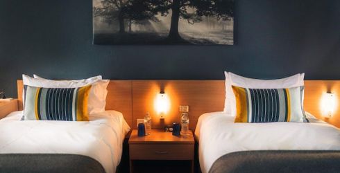hotel room image