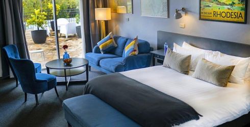 hotel room image