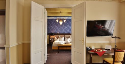 hotel room image