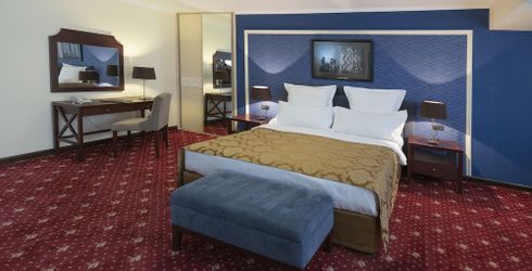 hotel room image