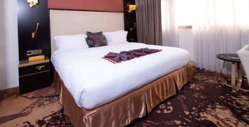 hotel room image
