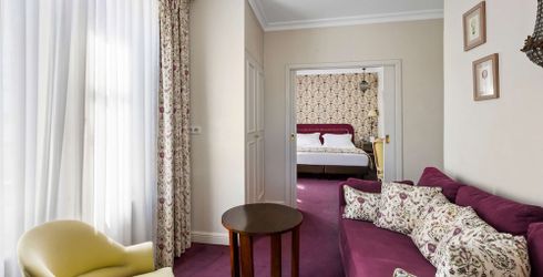 hotel room image