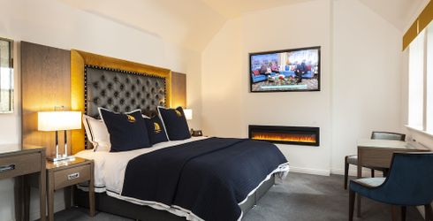 hotel room image