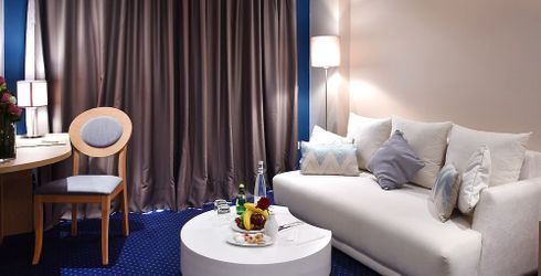 hotel room image