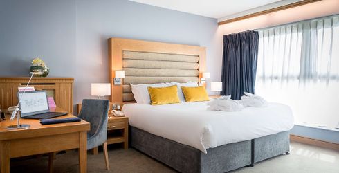 hotel room image