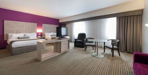 hotel room image