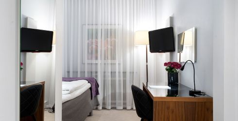 hotel room image