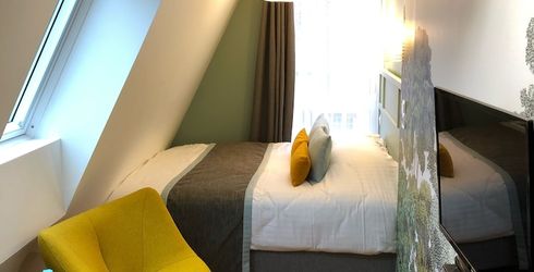 hotel room image