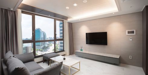 hotel room image