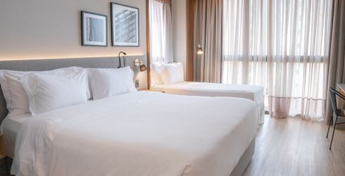 hotel room image