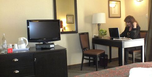 hotel room image
