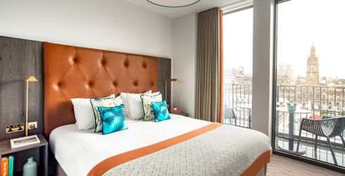 hotel room image
