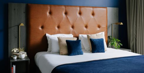 hotel room image