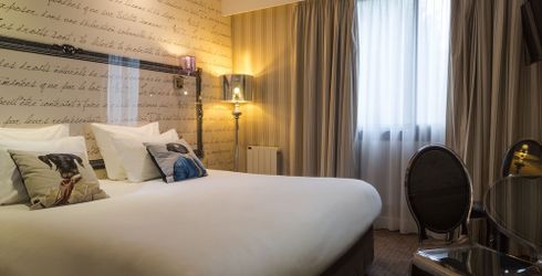 hotel room image
