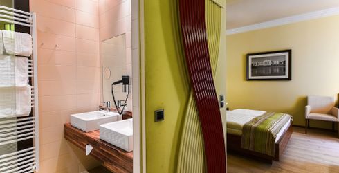 hotel room image