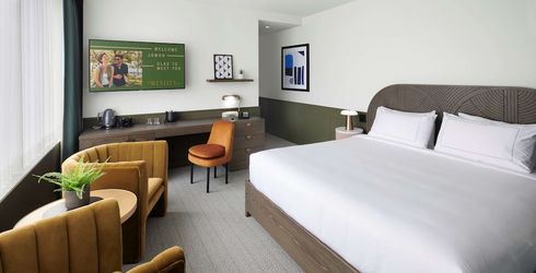 hotel room image