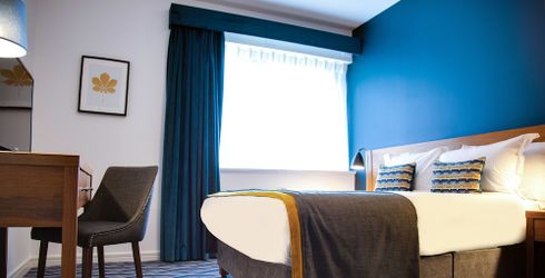 hotel room image
