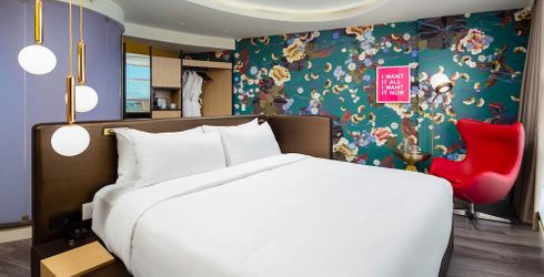 hotel room image