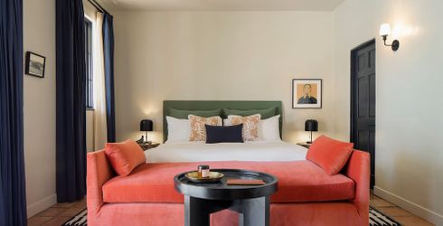 hotel room image