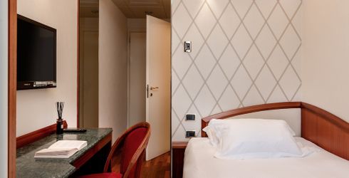 hotel room image
