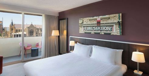 hotel room image