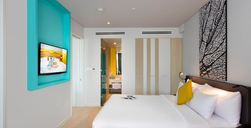 hotel room image