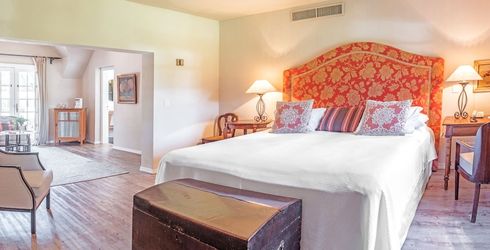 hotel room image