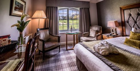 hotel room image