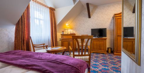 hotel room image