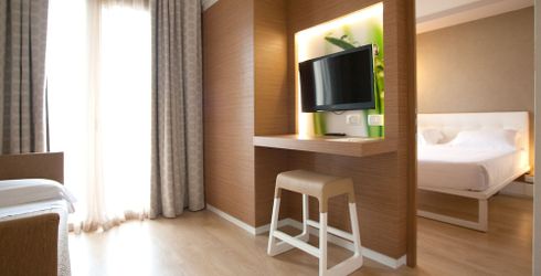 hotel room image