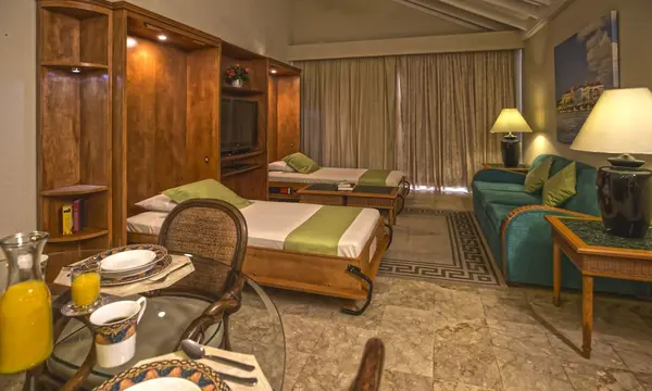 The Royal Sea Aquarium Resort hotel in Willemstad