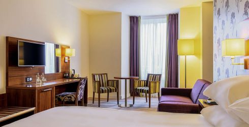 hotel room image