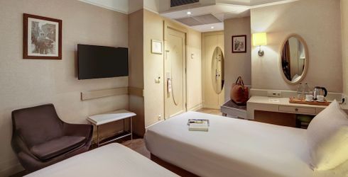 hotel room image