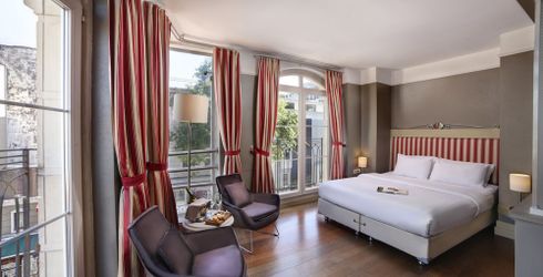 hotel room image