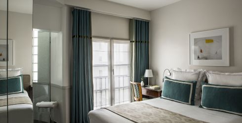 hotel room image