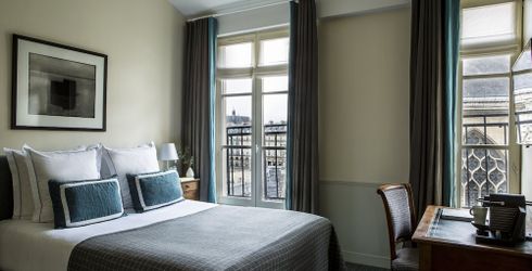 hotel room image