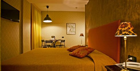 hotel room image