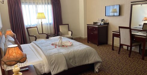 hotel room image