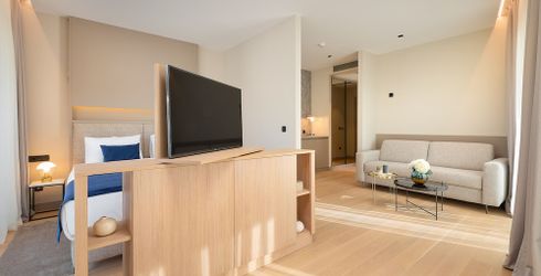 hotel room image